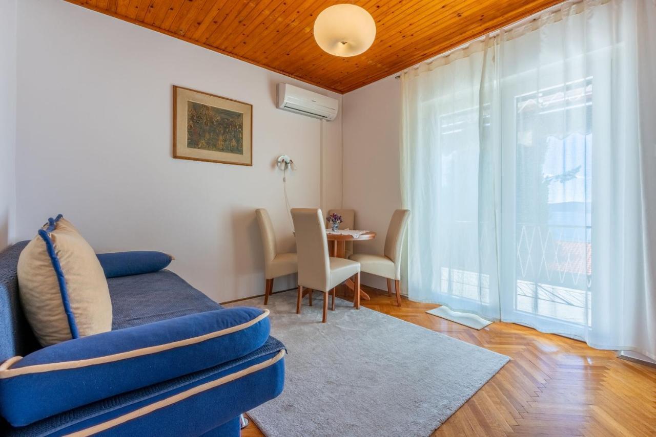 Apartments Hinic Selce Esterno foto