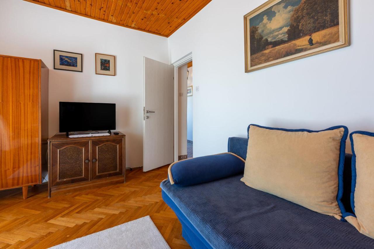 Apartments Hinic Selce Esterno foto